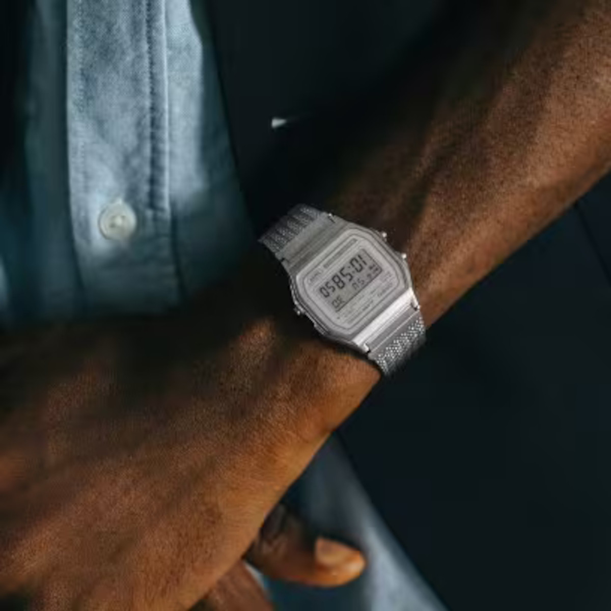 CASIO DIGITAL ESF PLATA MALLA MIL - A158WEM-7EF